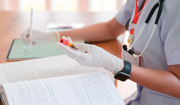 Определи уровень 25 (ОН) D в крови